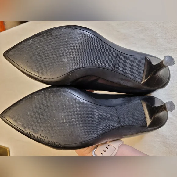 Authentic Louis Vuitton Candice Black Leather Pumps - Picture 8 of 13